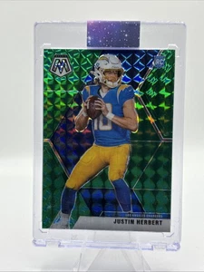 JUSTIN HERBERT 2020 Panini Mosaic #204 Green Mosaic Prizm (RC) - Picture 1 of 2