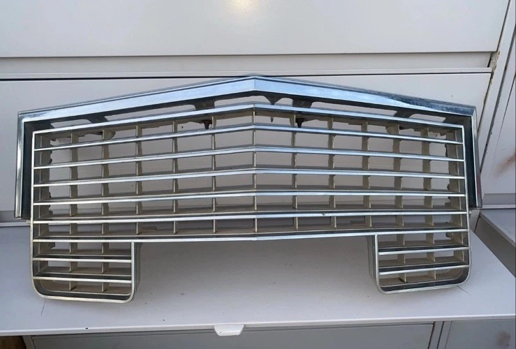 Cadillac DeVille Fleetwood 1972, Calais cromo parrilla de fábrica carrito completo OEM Foto 1 de 4