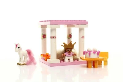Lego DUPLO Princess Castle Set Princess and Pony picnic 2007 - Image 1 of 4