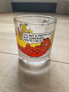 VINTAGE 1978 GARFIELD GLAS TASSE von Jim Davis McDonalds Hängematte - Bild 1 von 4
