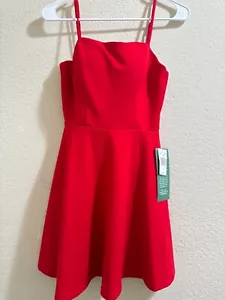 Red dress - Picture 1 of 5