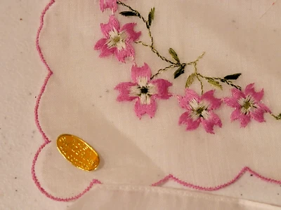 Pañuelos bordados vintage para damas HYCO DECO y otros lote de 4 Foto 1 de 4
