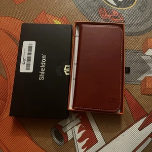 Funda Cartera SHIELDON para iPhone 15 Pro 6.7" 2024, Cuero Genuino Folio Magnético - Imagen 1 de 8