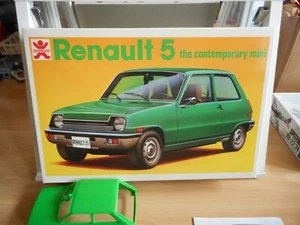 Modelkit Bandai Renault 5 on 1:20 in Box - Picture 1 of 2