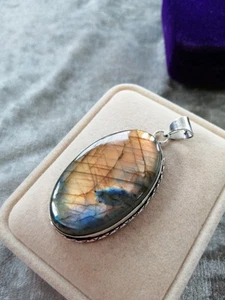 Large Genuine Gemstone Labradorite Pendant Stamped 925. - Picture 1 of 3