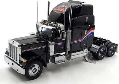 Unidad de tractor camión Peterbilt - negra a escala 1/32 de Franklin Mint Foto 1 de 2