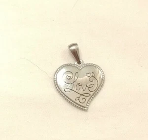 Pendant heart love one little word that says it all silver tone - Picture 1 of 4