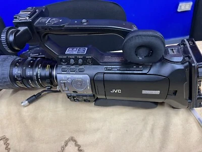 JVC GY- HM700U - Image 1 of 4