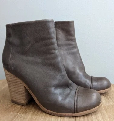 Coclico Womens Leather Stacked Heel Ankle Boots Gray Size 37.5/US 7 - Image 1 of 4
