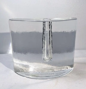 Jarrón de vidrio texturizado curvo soporte cónico para candelabros hecho en Turquía - Imagen 1 de 13