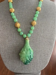 Kenneth Lane KJL Kunstjade Pekingglas Chinesisches Medaillon Anhänger Perlenkette - Bild 1 von 16
