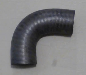 Land Rover Discovery TD5 Bottom Radiator Hose - PEH101120 - Picture 1 of 1