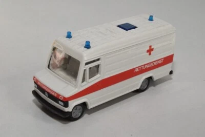 B67 1:55 SIKU 2011 MERCEDES-BENZ 809D VAN BUS AMBULANCE EXC. COND. 13 - Immagine 1 di 4