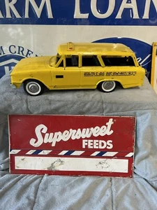 1960s Buddy L Station Wagon School Bus Wagon Parts Or Restore - Picture 1 of 6