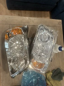 Pair Headlights For 2004-2006 Toyota Highlander Chrome Headlamps - Picture 1 of 9