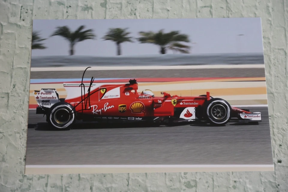 ORIGINAL Autogramm von Sebastian Vettel. pers. gesammelt. 100% ECHT. GROSSFOTO - Bild 1 von 1