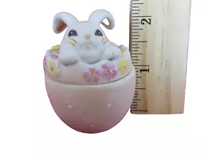 150. Osterhase Kaninchen im Glas oder Ei Schmuck Box Porzellan - Bild 1 von 6