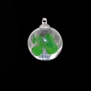 Four Leaf Clover Pendant - 3D Round Glass Pendant with Real Clover - Z249 - Picture 1 of 1