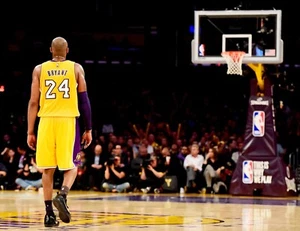 KOBE BRYANT LAKERS #24 - LEGENDARIO JUGADOR DE BALONCESTO - 4x6 Foto Impresa Brillante - Imagen 1 de 1
