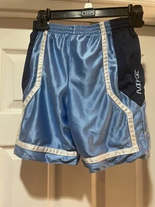 Nike Boy’s Reversible Basketball / Athletic Shorts Blue Size Medium - Picture 1 of 4