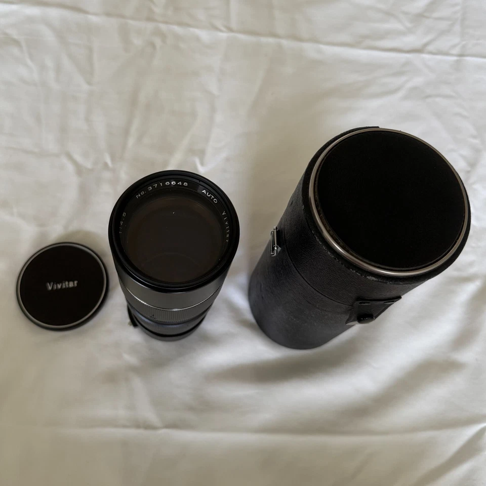 Vivitar 75-260mm f/4.5 Auto Tele-Zoom Camera Lens No. 3716645 with Case - Image 1 of 1