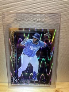 2025 Topps Chrome Salvador Perez Raywave rifrattore parallelo #114 ⚾️ - Foto 1 di 2