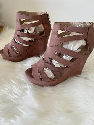 Charlotte Russe Sandals Womens 6 Heels Wedge Dusty Pink Faux Suede - Image 1 of 4