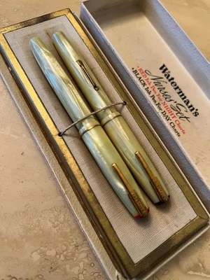 CONJUNTO DE 2 CANETAS TINTEIRO WATERMAN'S NURSES TINTA VERMELHA E PRETA ENCHIMENTOS DE ALAVANCA - Imagem 1 de 4