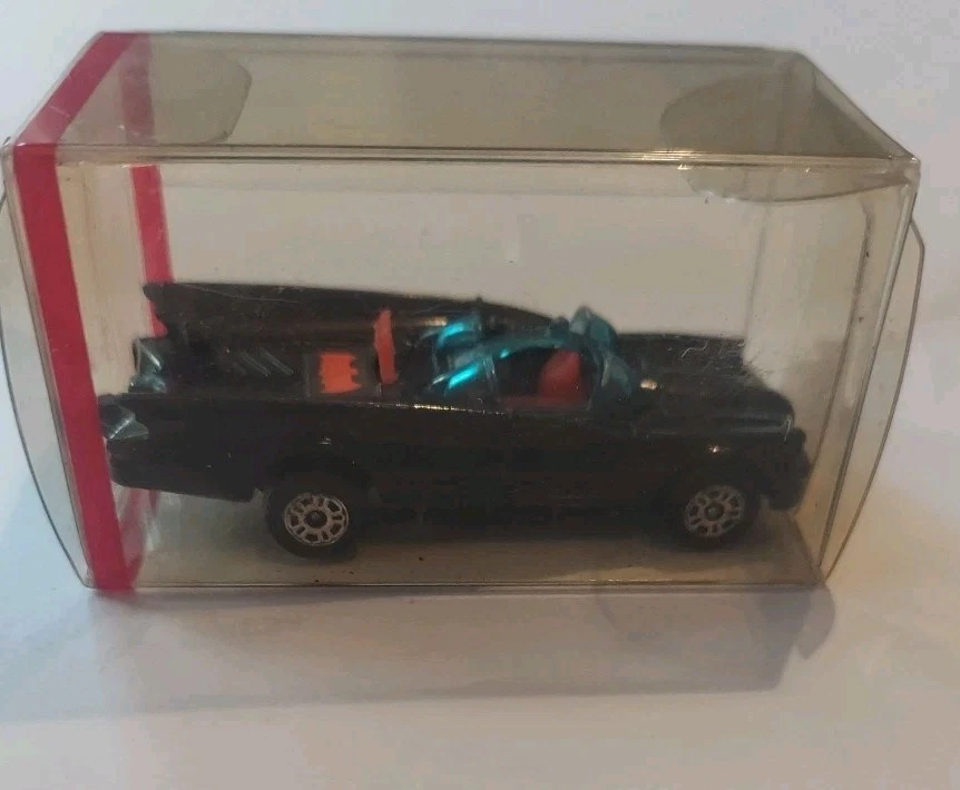 Batimóvil fundido a presión Corgi Juniors DC Comics 1976 con figura de Batman coche de juguete raro Foto 1 de 4