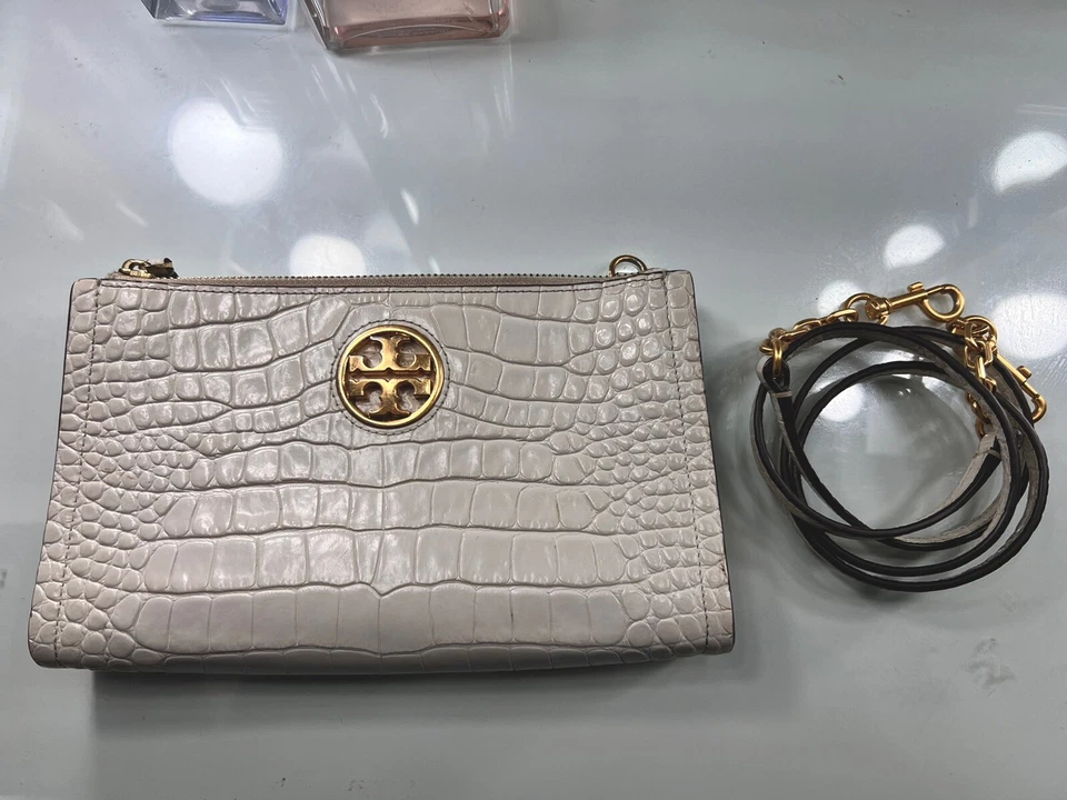 Cartera de hombro Tory Burch de cuero en relieve de cocodrilo $ 149 Dlls usada Foto 1 de 4