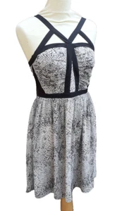 Coast Strappy Dress Floaty Snakeskin Print Lined Size 8 Charity Sale HALF PRICE - Picture 1 of 8