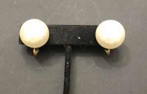 Vintage Marvella Clip on Screw On Earrings Gold Tone Large Faux Pearl - Picture 1 of 6