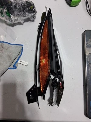 👍2017-2022 TOYOTA PRIUS PRIME FARO LED DIESTRO INTERMITENTE LENTE REFLECTOR FABRICANTE DE EQUIPOS ORIGINALES💯 Foto 1 de 4