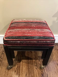 Vintage baker furniture ottoman with wheels been professionally reupholstered - Picture 1 of 18