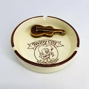 CENICERO RECUERDO MUSEO MÚSICA COUNTRY TWITTY CITY CONWAY TWITTY TWEETY BIRD de colección - Imagen 1 de 14