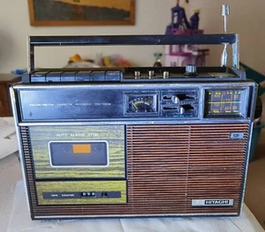 Vintage 1973 Hitachi TRK-1260E Radio Cassette FM/SW/MW/LW See it work on video! - Picture 1 of 4