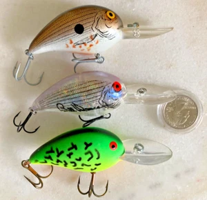 LOT 3 BOMBER CRANKBAITS FAT A FISHING LURES RATTLES DIVER BILL DANCE SHAD FIRE - Picture 1 of 8