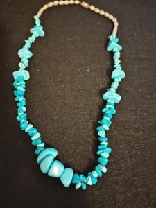 Vintage Blue Tourquoise Puka Stone Chip Necklace 10" - Picture 1 of 2