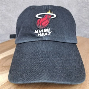 Cappello Miami Heat Berretto Strap Back Nero Logo NBA Basket Casual '47 Marca Uomo - Foto 1 di 8