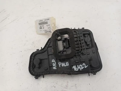 Platine feu arriere droit VOLKSWAGEN POLO 5 PHASE 2 6C0945258 - Photo 1/4