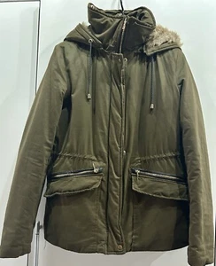 Damen Winterjacke Zara Mit Kapuze Und Fell Gr. S Grün/Khaki/Oliv Winterparka - Bild 1 von 5