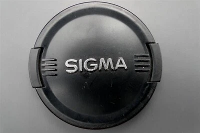  Genuine Sigma 72mm Plastic Snap-On Lens Cap - Image 1 of 2
