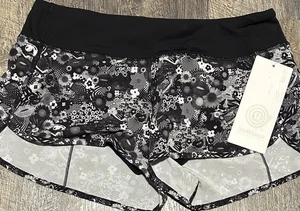 Nuevo con etiquetas Pantalón Corto Mujer Raro Lululemon Speed 2017 Seawheeze Counter Blanco Negro Talla 8 - Imagen 1 de 7