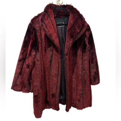 Terry Lewis Increíble Piel Sintética Rojo Brillo Oscuro Talla Grande Excelente Estado 2X Foto 1 de 4