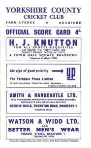 YORKSHIRE V AUSTRALIA CRICKET SCORECARD AT PARK AVENUE BRADFORD ~ AUGUST 1964 - Picture 1 of 2