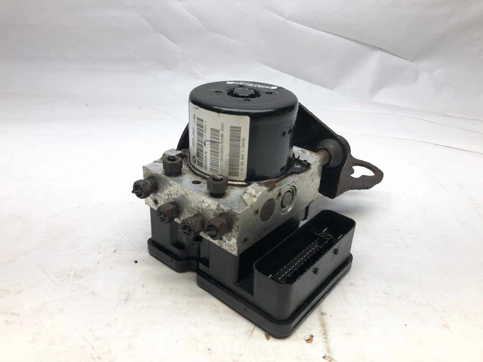 Dodge Caliber 2008-09 conjunto de módulo de bomba de freno antibloqueo tracción delantera RR tambor 68023303AC Foto 1 de 4