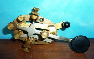 EF Johnson Brass Straight Telegraph Key 590 #2 - Zdjęcie 1 z 6