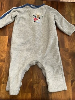 Okie Dokie 12 Meses Gris Vellón Dormitorio con Broches de Presión  Foto 1 de 4