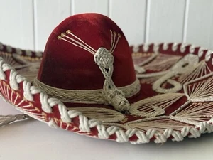 Vintage Sombrero Mexican / Chile Hat - Hand Made - Picture 1 of 20