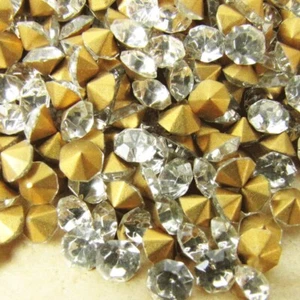 NOS Clear Vintage French Chatons Demi Fins Pointed Back Gold Foil Size 18 (1000) - Picture 1 of 3